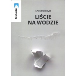 Liście na wodzie